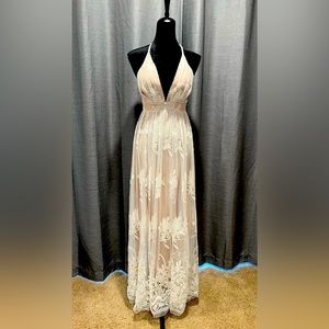 NWT Lace, long dress; size 3/4; formal/semi formal